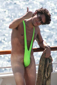 man i sjovt badetoej